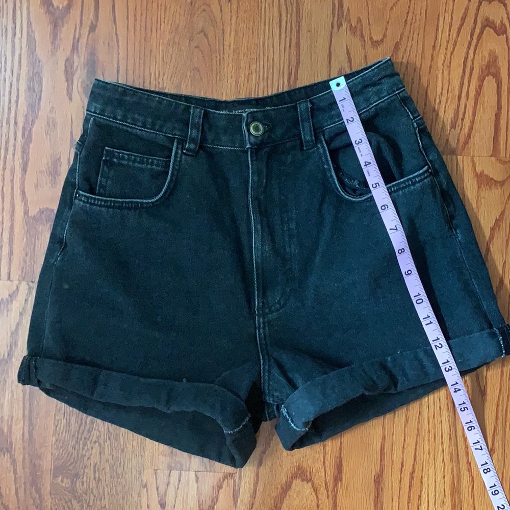Zara Black Jean Shorts - Picture 3 of 7